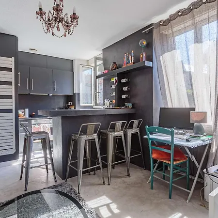 Apartment Proche Des Halles Centre