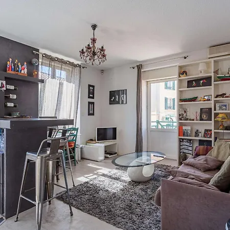 Proche Des Halles Centre Apartment *